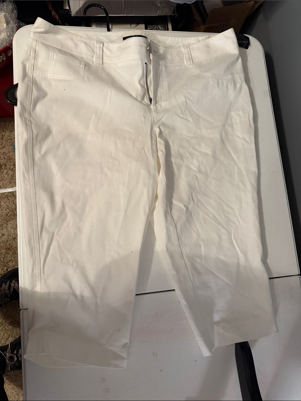 INC International Concepts Women’s White Capris -14
